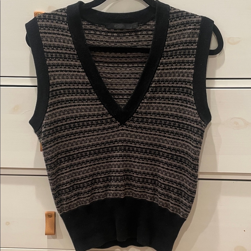 Raffi Black and Gray Sweater Vest XS